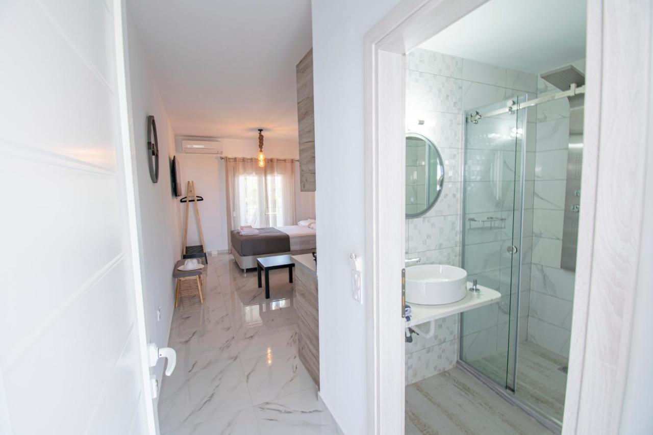 Nikiti Central Suites By Travel Pro Services - Nikiti Halkidiki Bagian luar foto